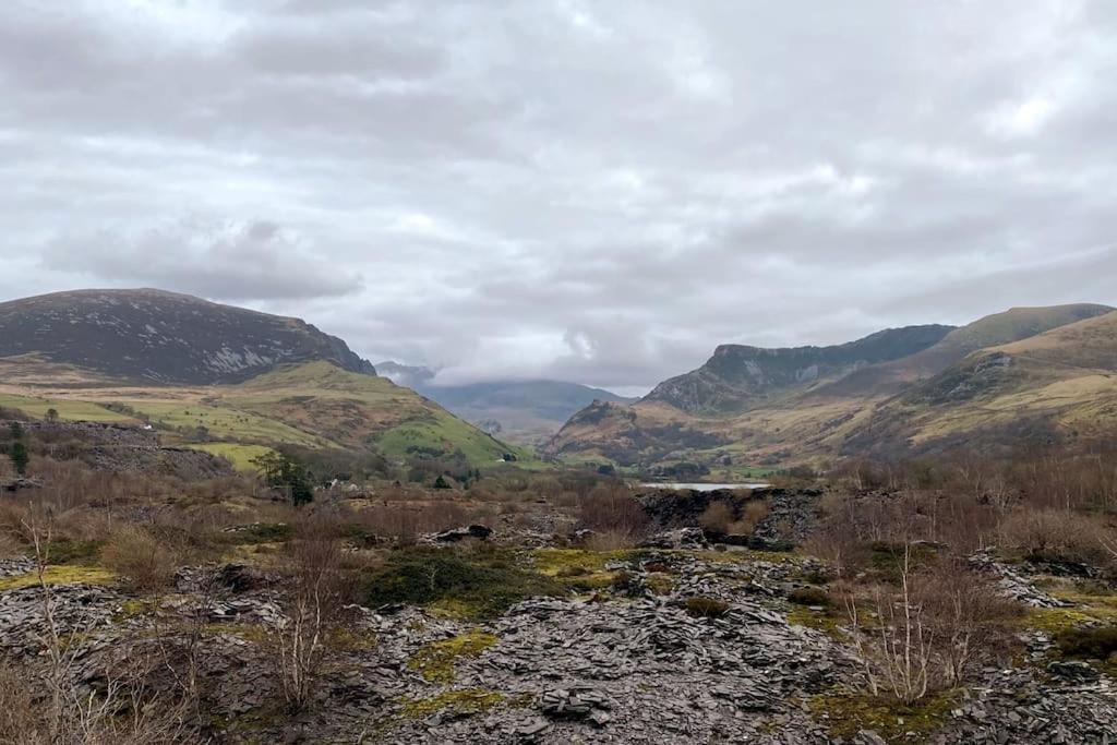 Welsh Holiday Home Sleeps 5 Close To Beaches & Mountains Nantlle Eksteriør bilde