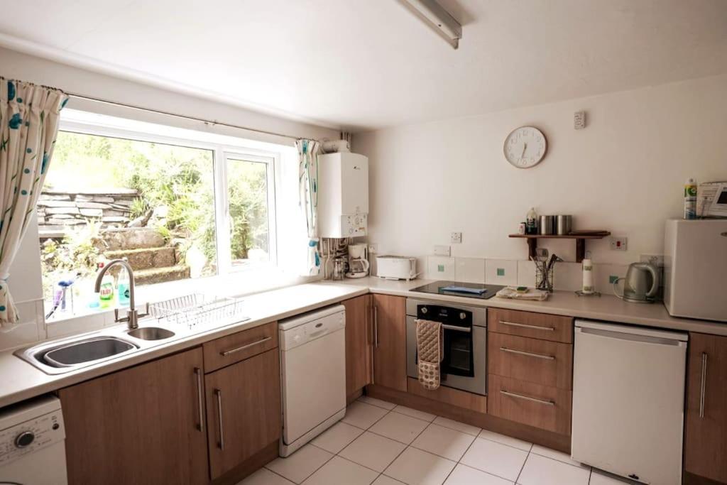 Welsh Holiday Home Sleeps 5 Close To Beaches & Mountains Nantlle Eksteriør bilde